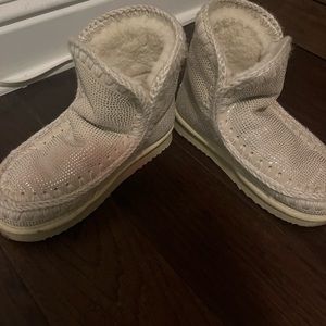 MOU sparkly ankle boots size 7.5